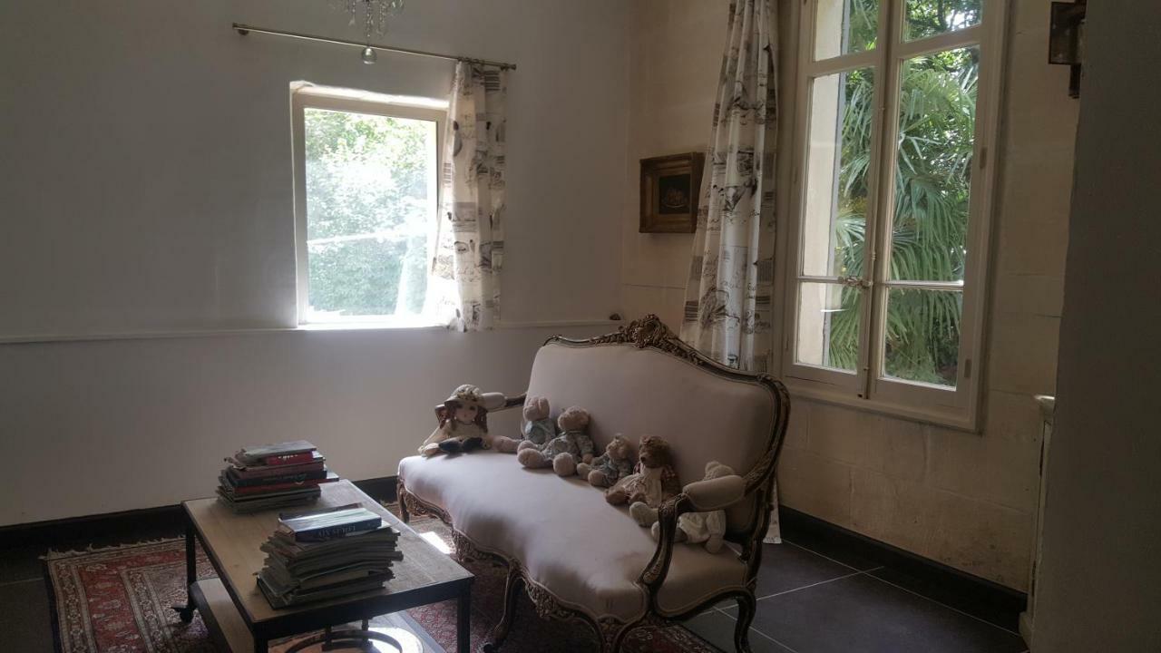 Manoir En Crau Hotel Arles Luaran gambar